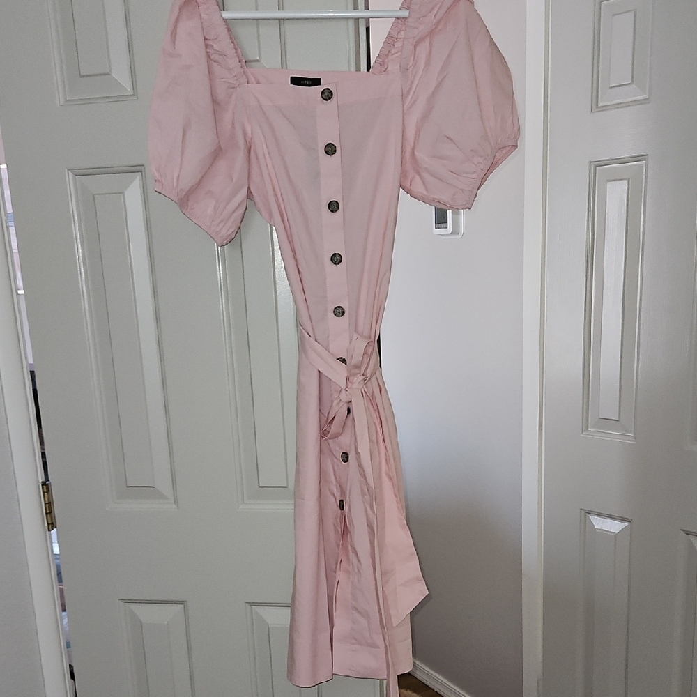 NWOT, Elegant Pink Button-Down Dress with tie. 100% Cotton. Perfect for Spring!